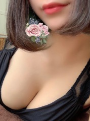 ひるカノよるカノの女性